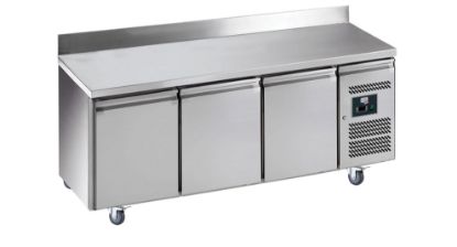 Image de Table réfrigérée 3 portes dessus inox avec dosseret - prof. 700 